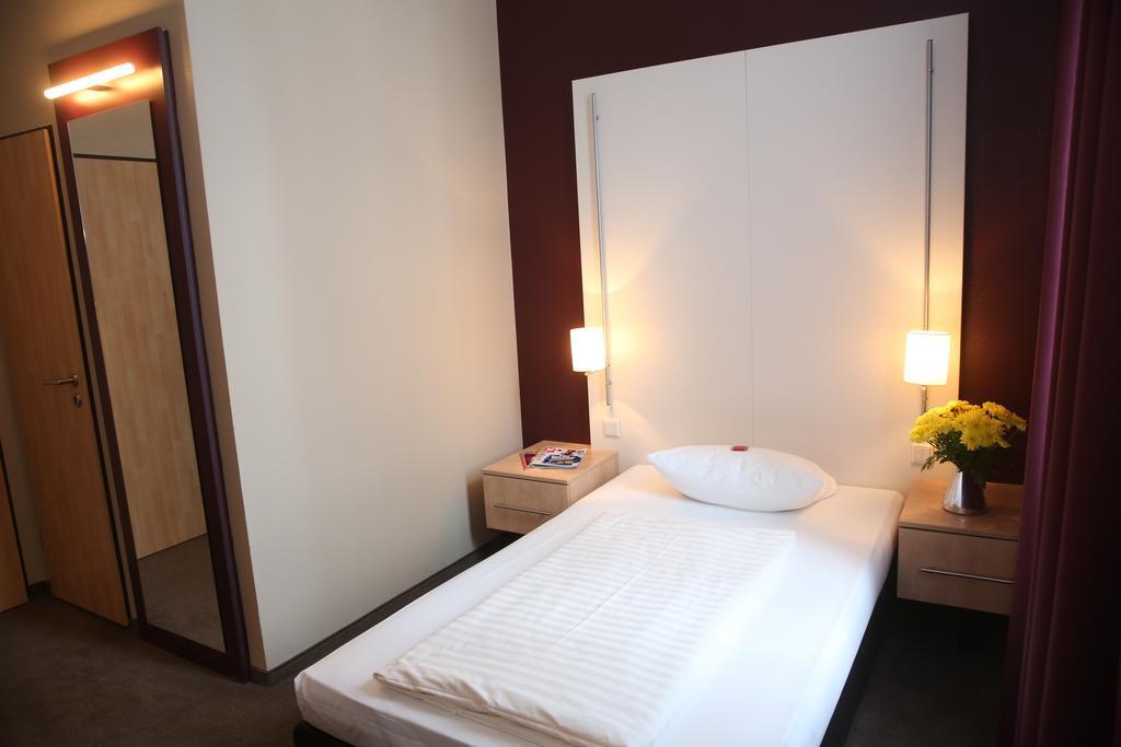 Hotel Columbus Франкфурт-на-Майне Номер фото