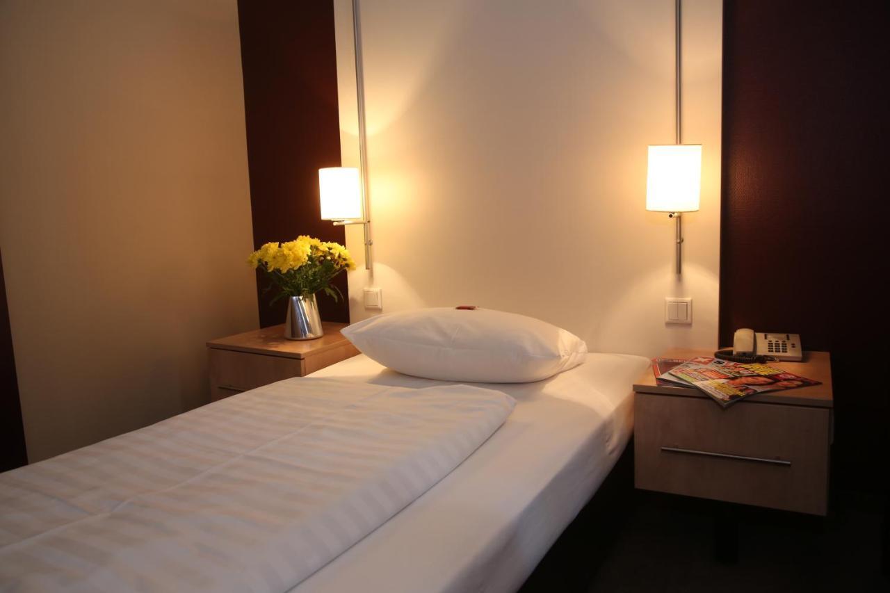 Hotel Columbus Франкфурт-на-Майне Номер фото